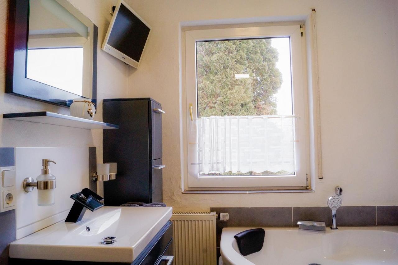 Schoene Wohnung Kleiner Onkel Auf Idyllischem Reiterhof Nahe Burg Eltz Münstermaifeld Exteriér fotografie